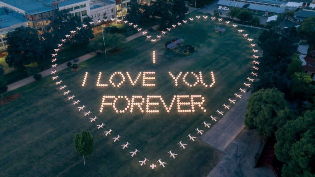 Message d’amour avec drones